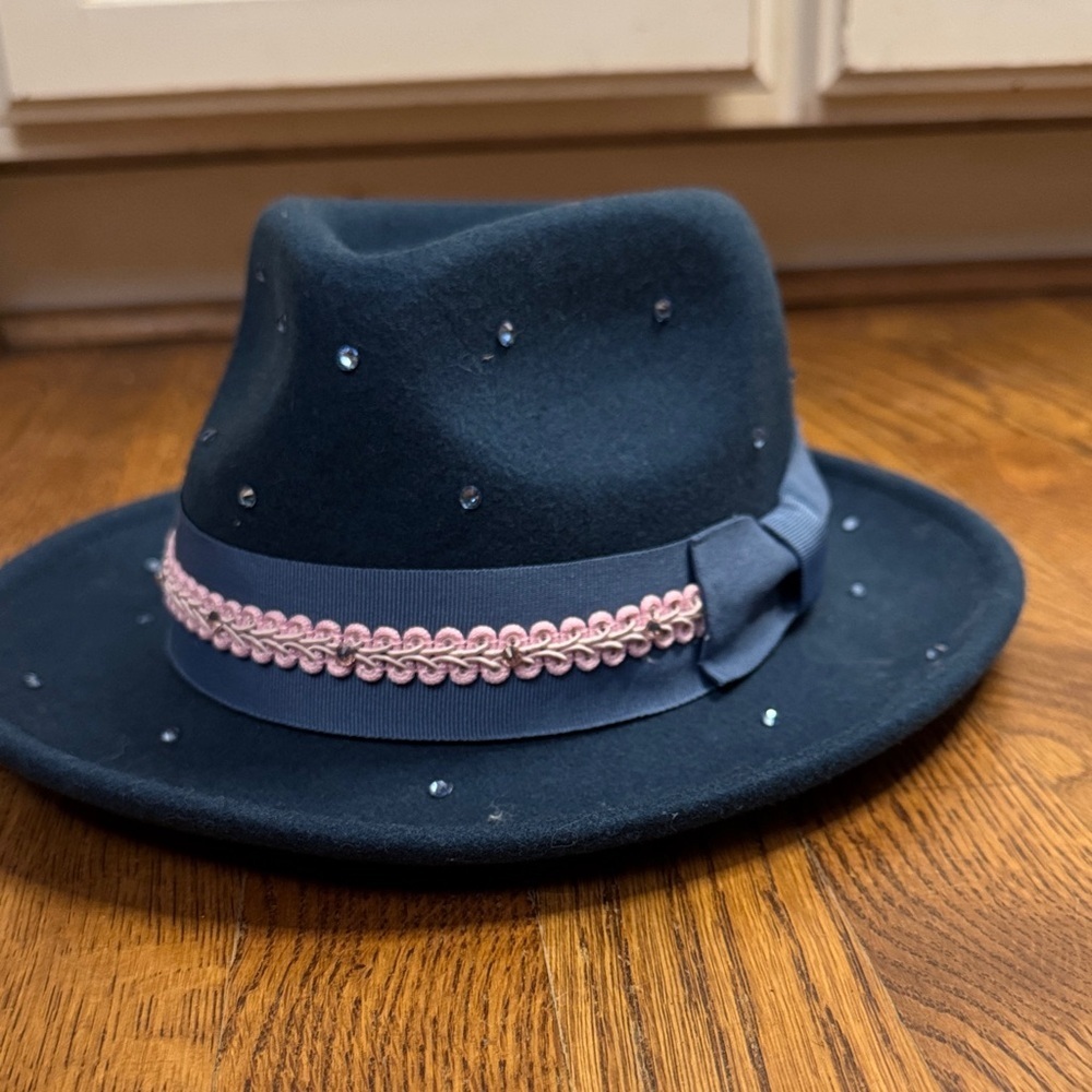Hats in the Belfry Wool Navy Fedora with Pink Trim size 21in